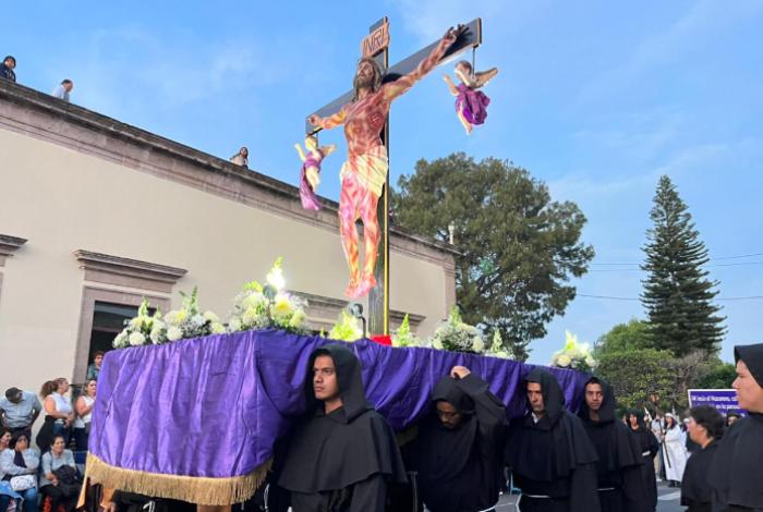 Morelia se ilumina con velas: 80 mil fieles acompañan el 50 aniversario de la Procesión del Silencio