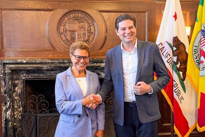 Morelia y Los Ángeles se únen por la comunidad migrante de Michoacán: Alfonso