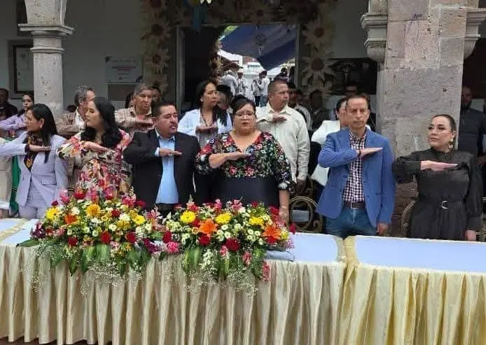 Morelos fortalece lazos con municipios hermanos en eventos cívicos y conmemorativos