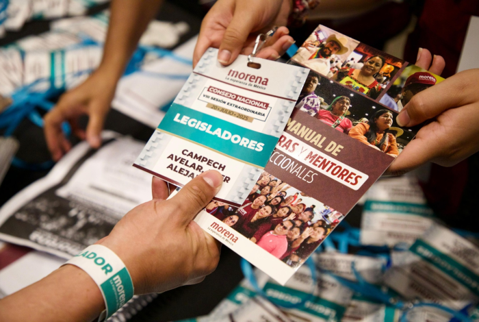 Morena mandará a sus alcaldes a la escuela