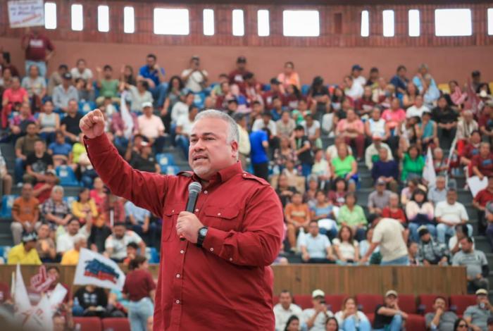 Morena muestra músculo en Asamblea Informativa en Morelia.