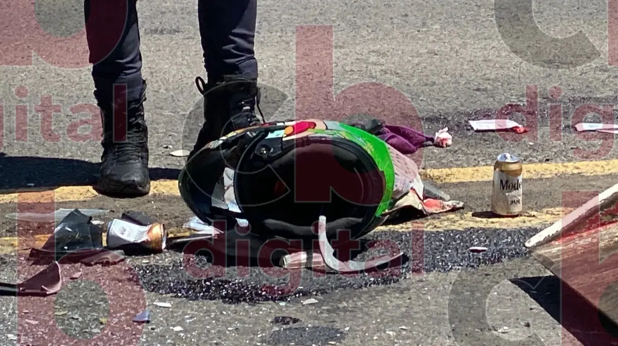 Moto choca de frente con un autobús en Morelia