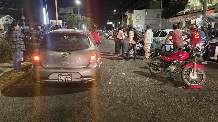 Motociclista herido al chocar por alcance contra un automóvil