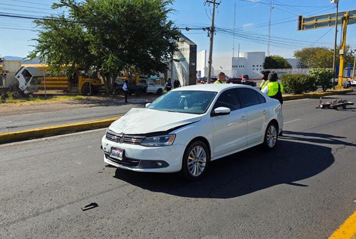 Motociclista muere al ser impactado por un automóvil en Zamora