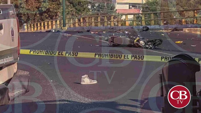 Motociclista muere tras impacto con automóvil en Morelia; conductora y cómplice detenidos