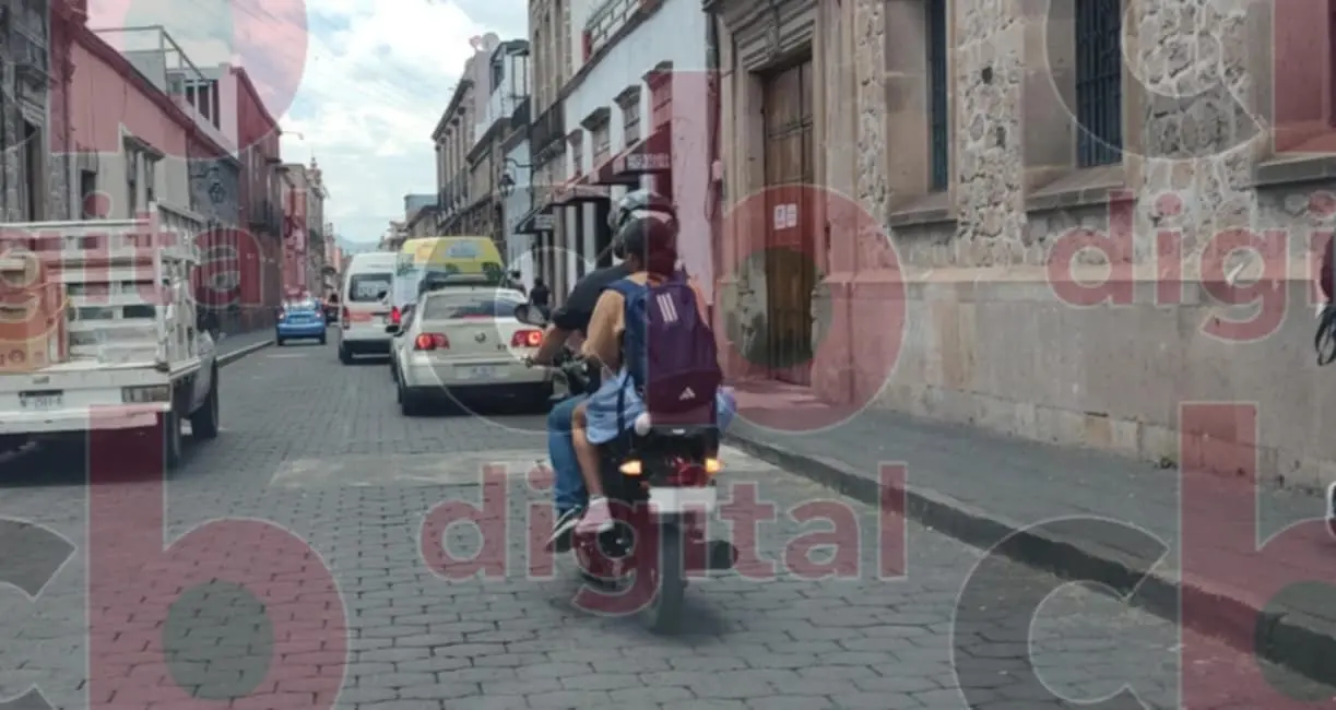 Motociclistas deben respetar reglamento de tránsito; expresa población de Morelia