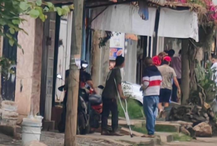 Motosicario le quita la vid4 a un hombre cerca del IMSS, en Uruapan