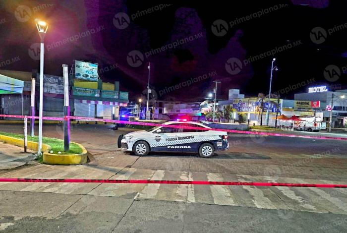 Mu3ren dos motociclistas en Zamora; uno as3sinado y otro por accid3nte