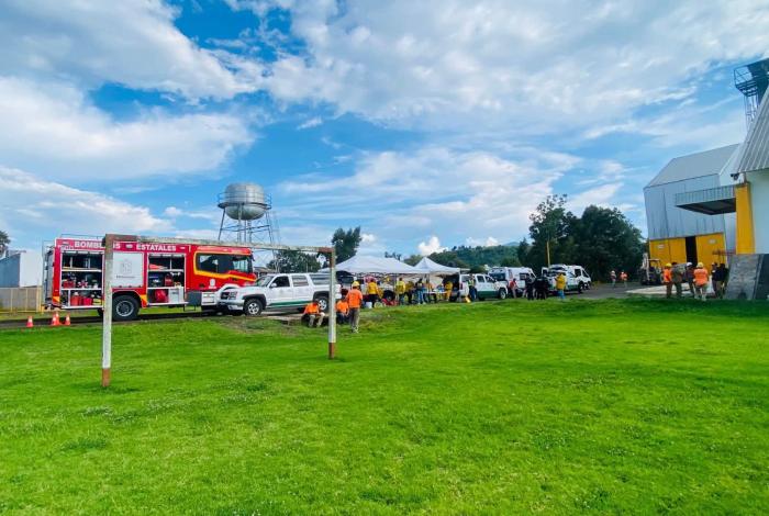 Muer3 trabajador de empresa de pollos que cayó en un silo de soya