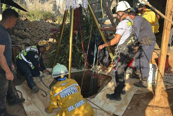 Muere 1 de los 2 hombres que estaban atrapados dentro de pozo de agua en Opopeo