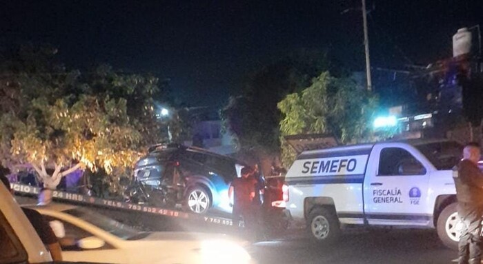 Muere al caer con su camioneta en canal de aguas en LC