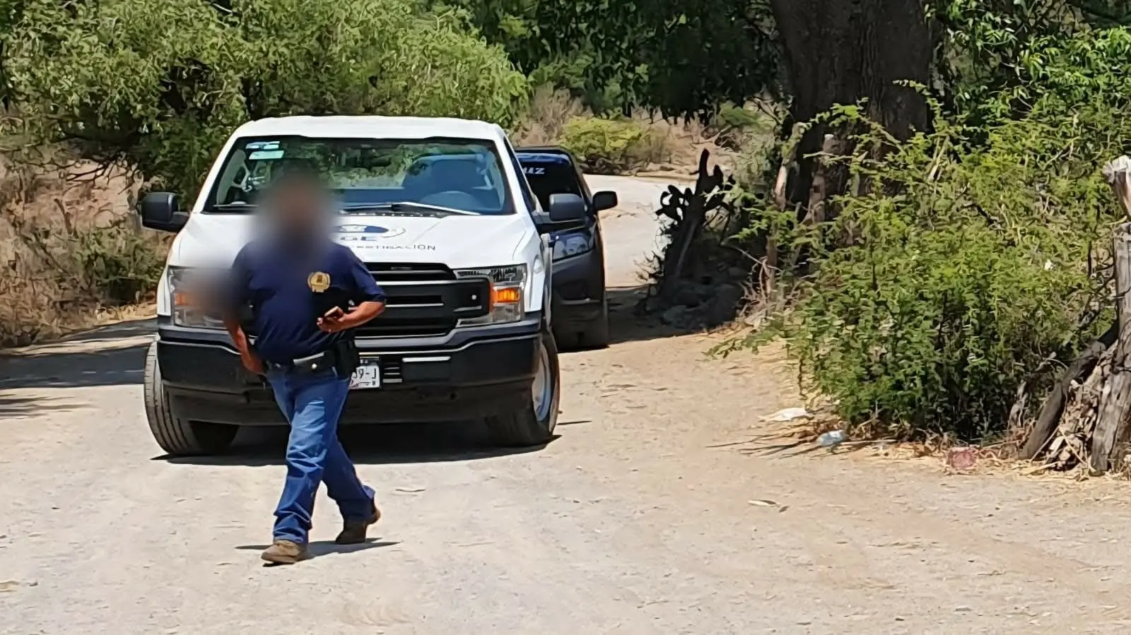Muere hombre electrocutado mientras realizaba labores en un árbol de tamarindo en Múgica