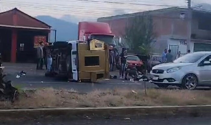 Muere mujer durante choque entre camionetas en Morelia