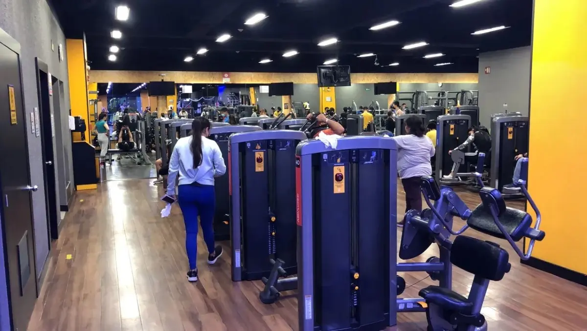 Muere mujer tras desvanecerse en un gimnasio de Smart Fit en CDMX