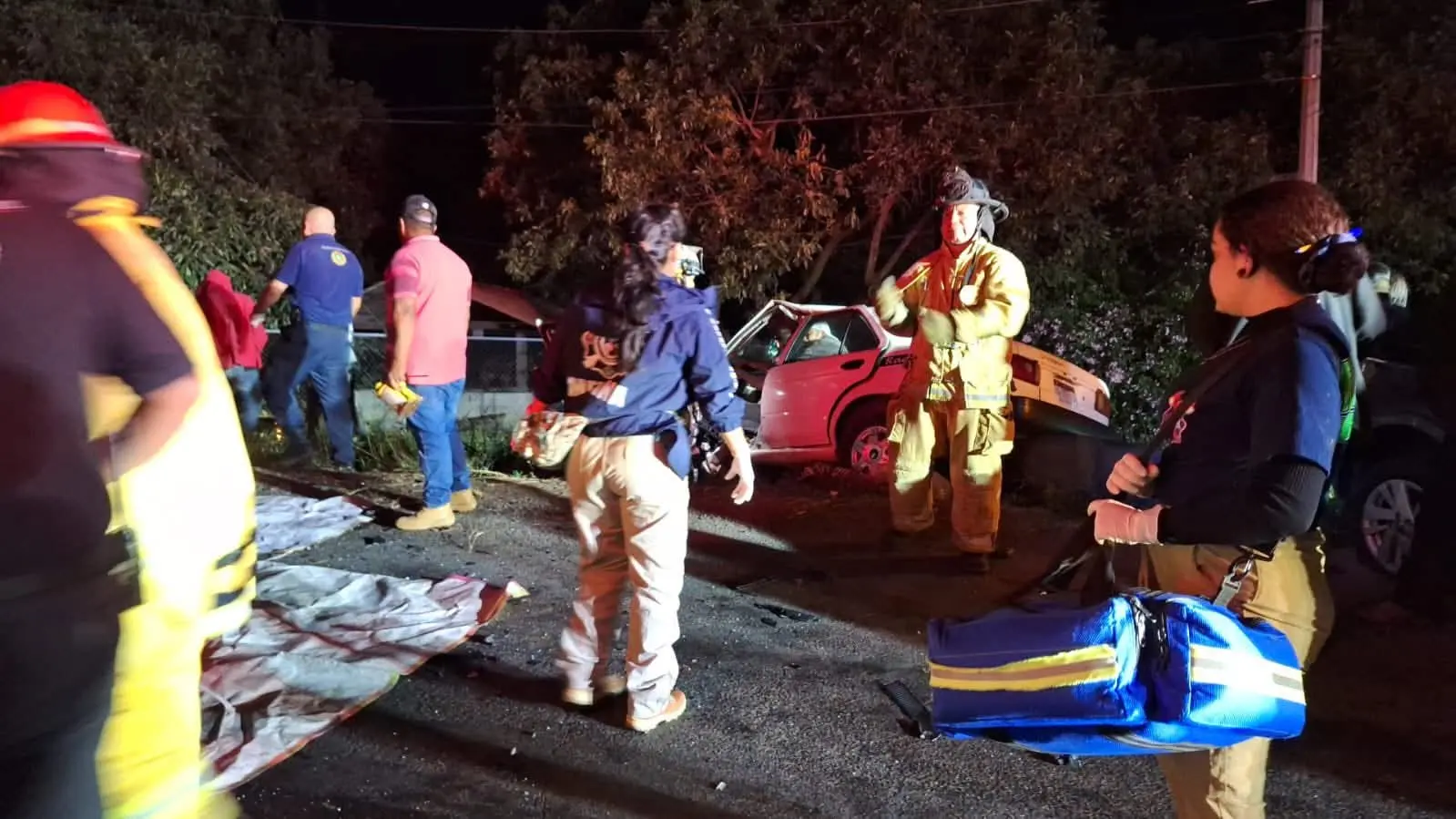 Muere taxista tras choque en la Uruapan–Lombardía