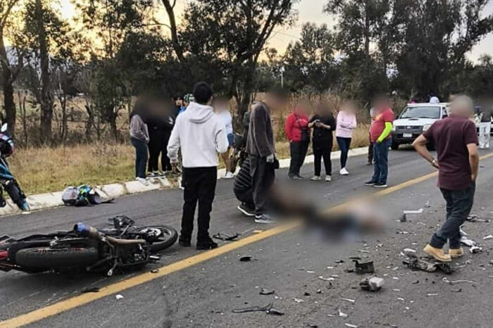 Muere un adolescente tras choque entre moto y camioneta en carretera Morelia-Quiroga