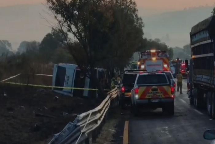 Mueren al menos 7 personas en accidente de autobús en la Morelia – Pátzcuaro; iba a Tlalpujahua