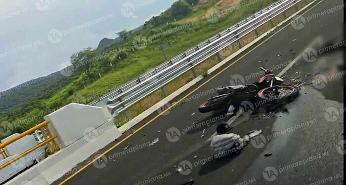 Mueren dos tras accidente de moto en la autopista de Occidente