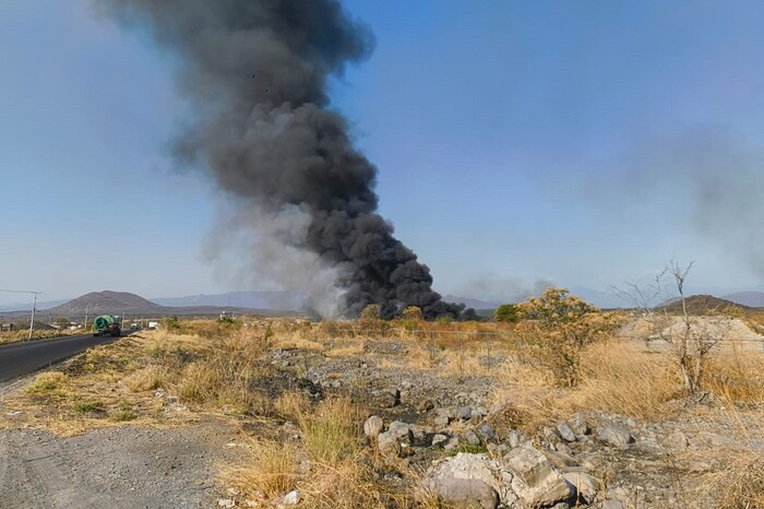 Múgica: Bomberos atienden incendio en el Basurero Municipal