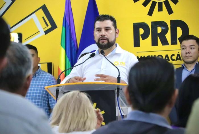 Municipios, base fundamental de la pirámide gubernamental: Octavio Ocampo