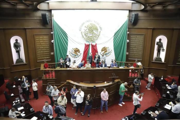 Mutante, la LXXVI Legislatura de Michoacán