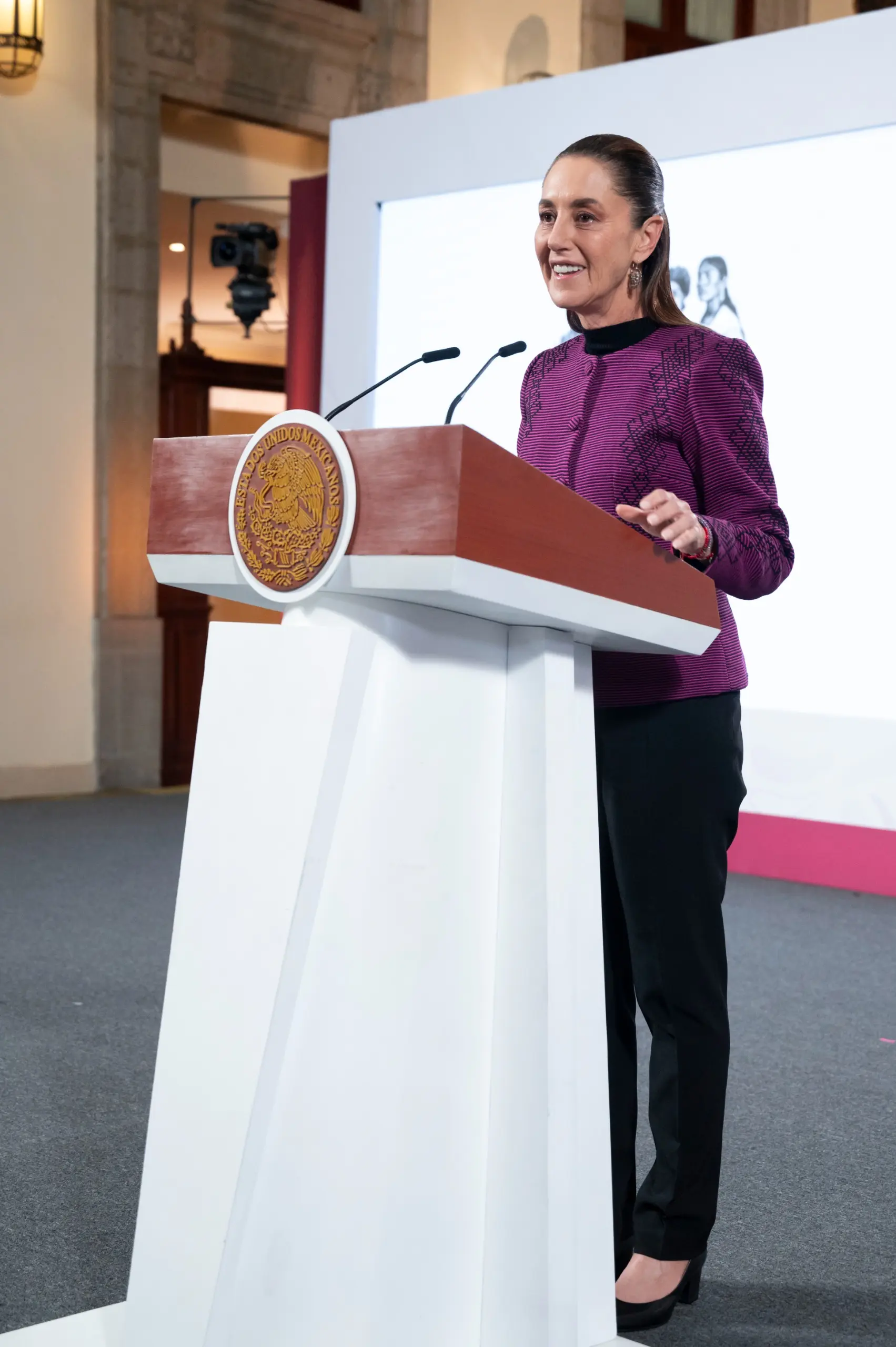 “MÉXICO ROMPE RÉCORD EN INVERSIÓN EXTRANJERA DIRECTA”: DESTACA PRESIDENTA DE MÉXICO CLAUDIA SHEINBAUM