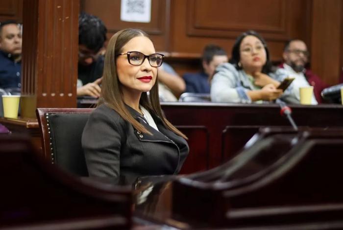 Nalleli Pedraza celebra la aprobación de la reforma contra la extorsión
