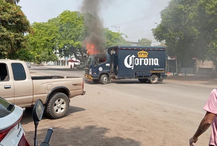 Narcobloqueos y quemas en Buenavista
