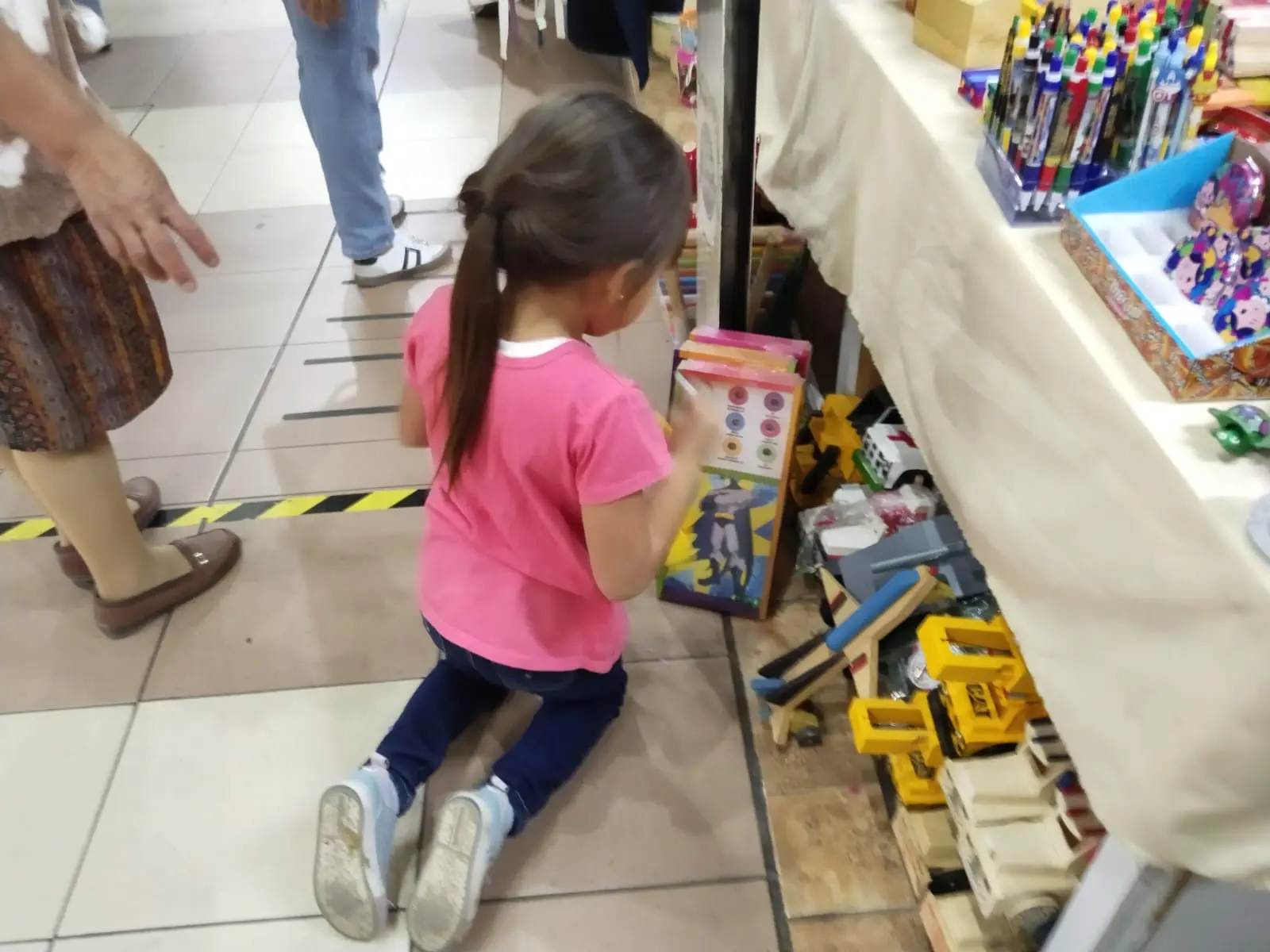 Niños y Niñas esperan con entusiasmo la llegada de los Reyes Magos