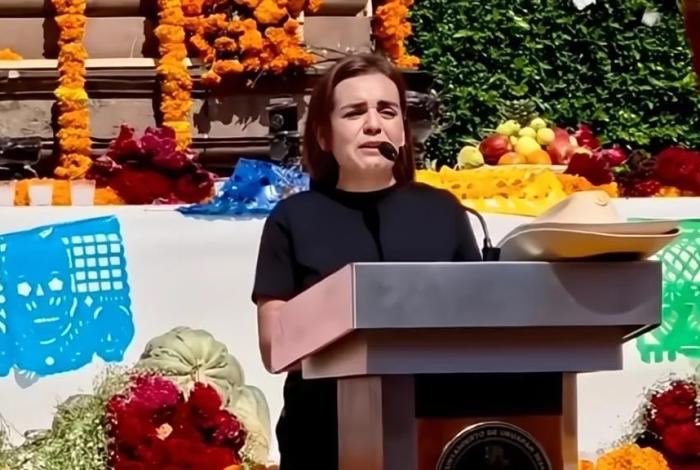 “No apagarán su lucha”, jura viuda de Carlos Manzo ante pueblo de Uruapan