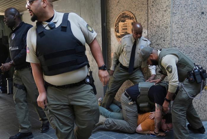 No hay michoacanos entre deportaciones masivas, afirma Bedolla