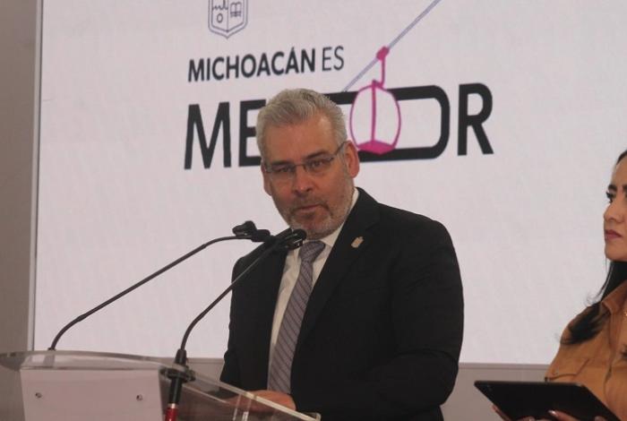 No hay perforación de ductos, pero sí venta de huachicol, dice Bedolla