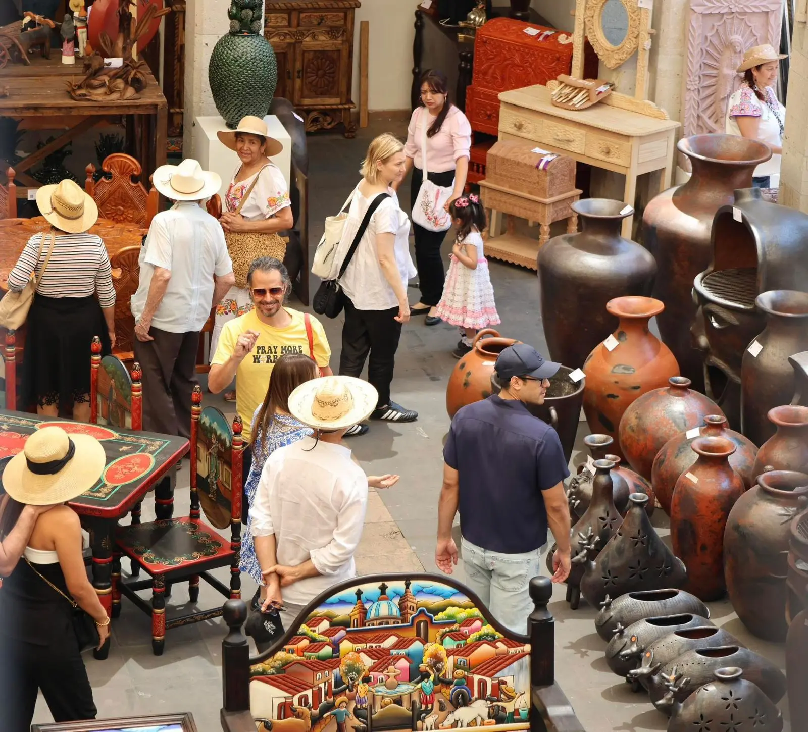 Nueva infraestructura impulsará experiencia turística del tianguis artesanal de Uruapan: Sectur