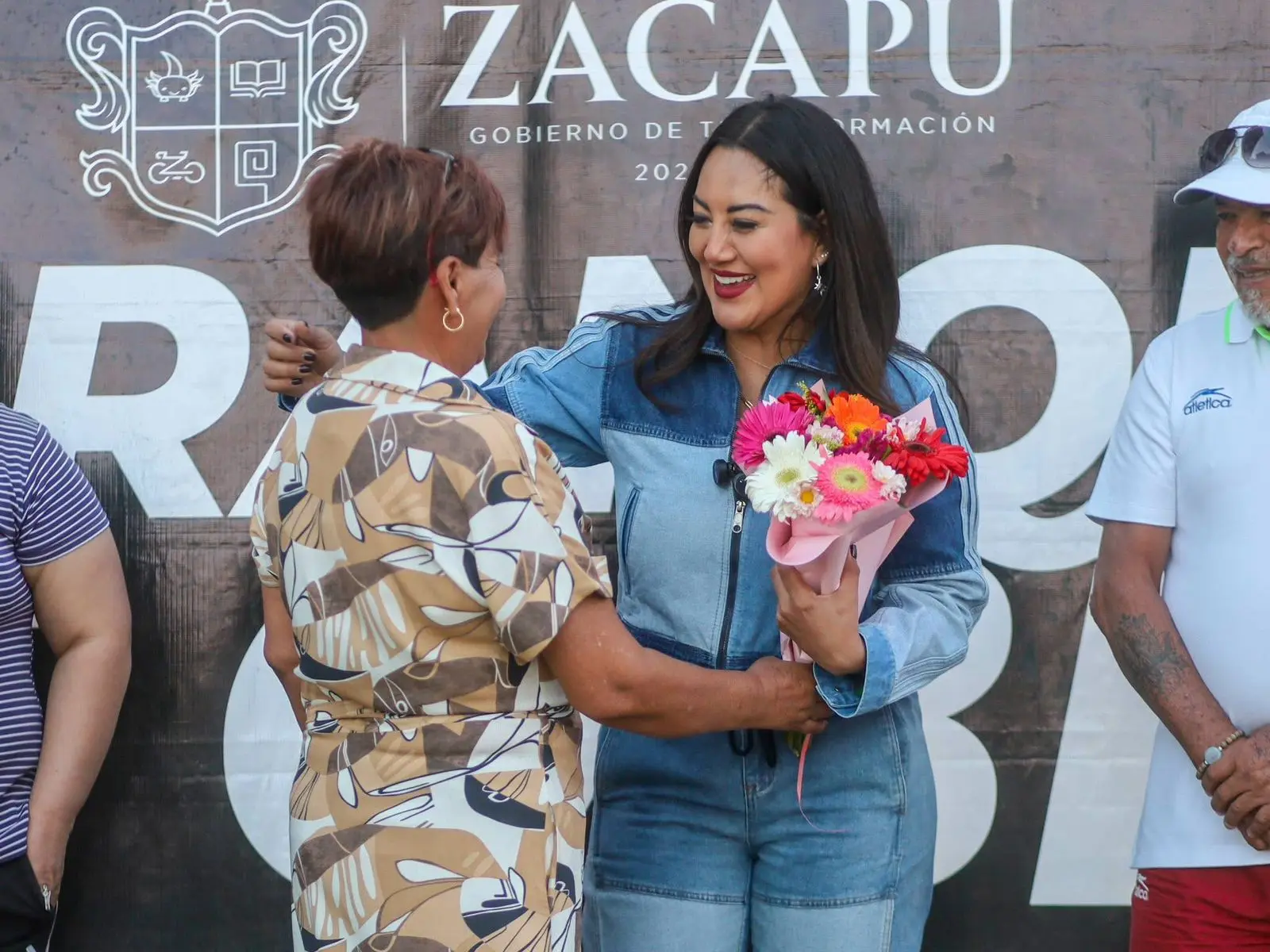 Obras que sí transforman, Mónica Valdez pone en marcha inicio de obras integrales en colonia Jardines de Zacapu