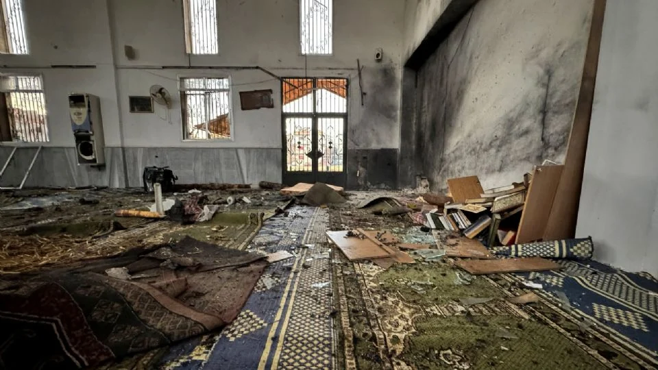 Ocho muertos tras atentado terrorista en mezquita de Siria