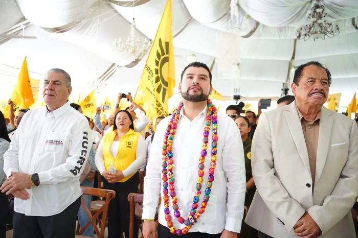 Octavio Ocampo Cordova acompañó la Presentación Oficial del PRD Guerrero en Chilpancingo