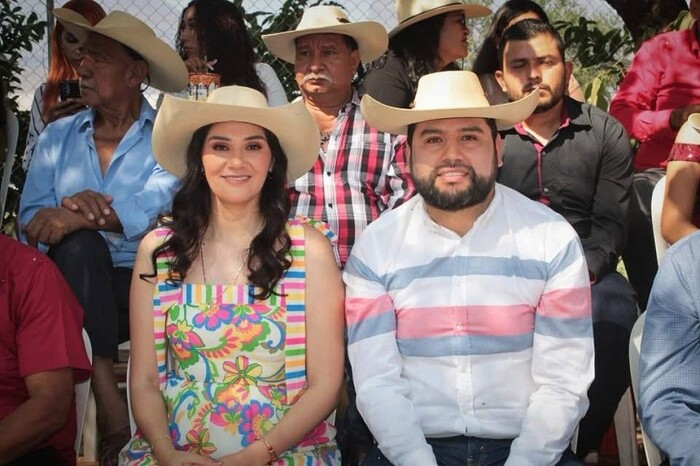 Octavio Ocampo encabeza Desfile de Año Nuevo en Paso de Tierra Caliente