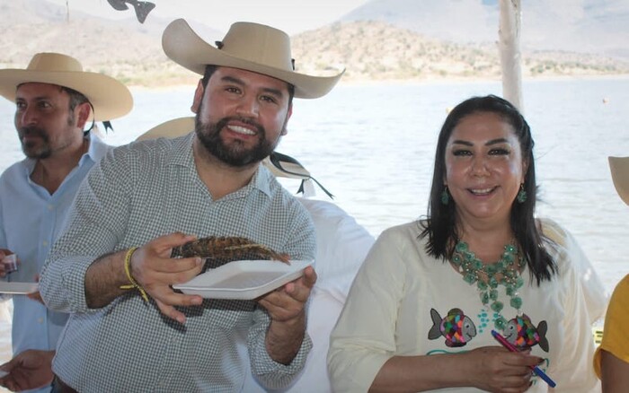 Octavio Ocampo resalta el éxito de la XII Feria de la Mojarra en Churumuco