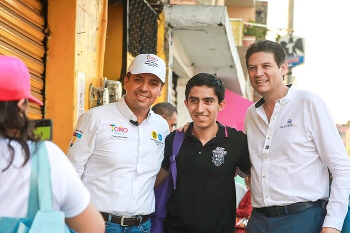 Ofrece Toño García total apoyo a jóvenes emprendedores