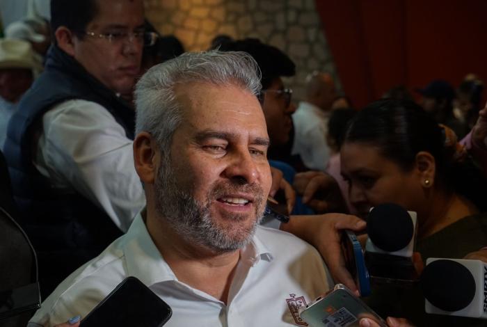 Ofrecerán recompensa por presunto asesino de alcalde de Tacámbaro, adelanta Bedolla