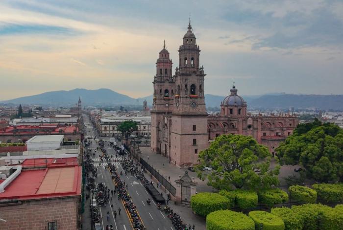 Onda tropical seguirá provocando lluvias este martes en Michoacán