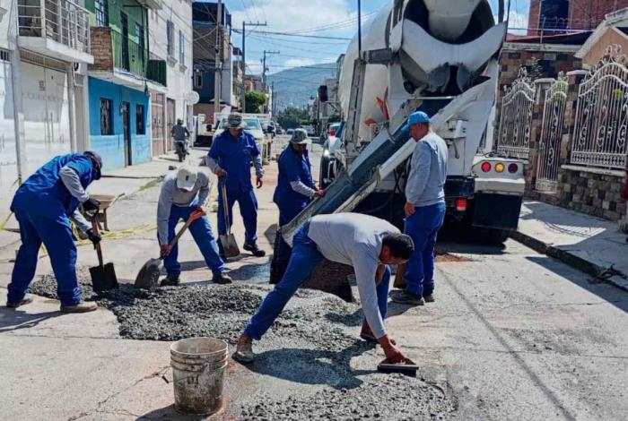 Ooapas concluye trabajos de bacheo tras rehabilitación de línea de alcantarillado en la Colonia Enrique Ramírez