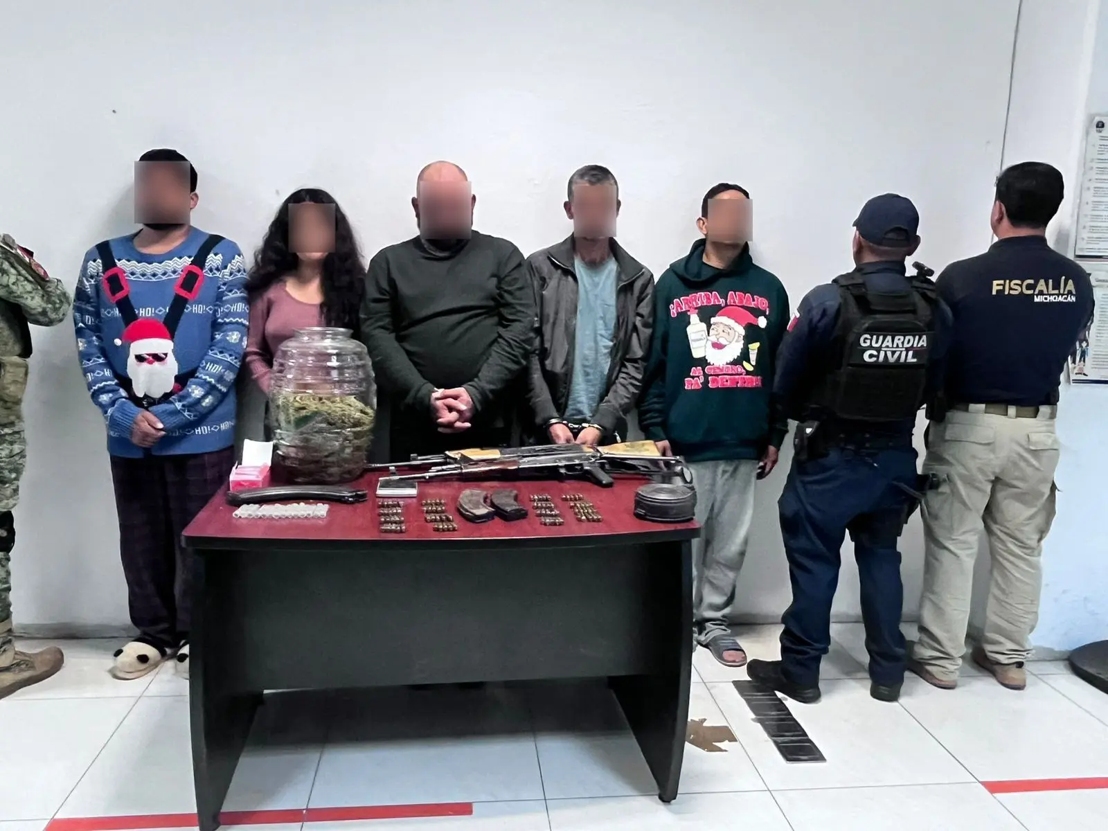 Operativo interinstitucional en Tancítaro deja 5 detenidos y 2 armas aseguradas: SSP