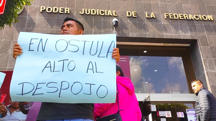 Ostula defiende 3 mil has ante amenaza de despojo; cierran Poder Judicial en Morelia