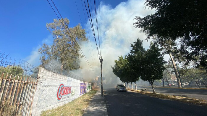 Otro incendio en lote baldío, ahora fue en la colonia Lago I