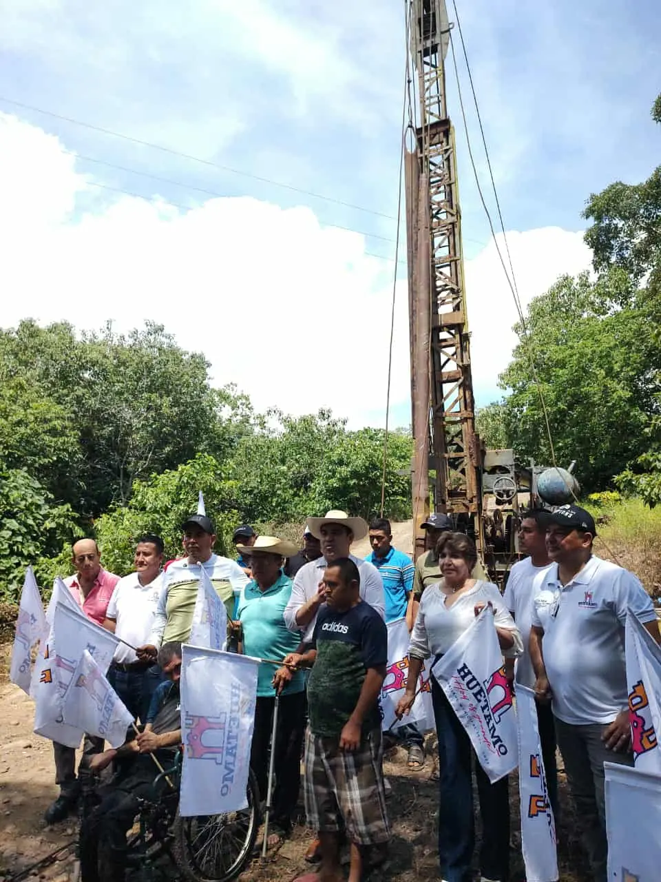 Pablo Varona inicia construcción de pozo profundo en La Piñuela