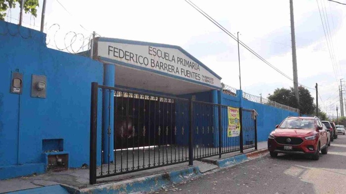 Padres de familia golpean a profesora de primaria en Saltillo