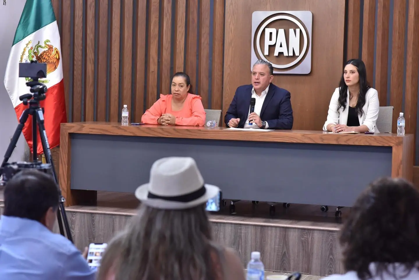 PAN respalda gira de Alfonso Martínez en EUA