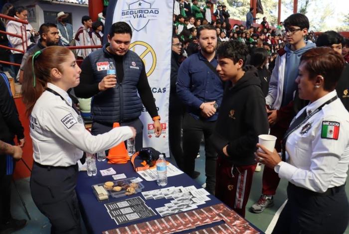 Para prevenir faltas y delitos, “Guardianes Cívicos” acerca charlas a 2 mil alumnos de Pátzcuaro: SSP