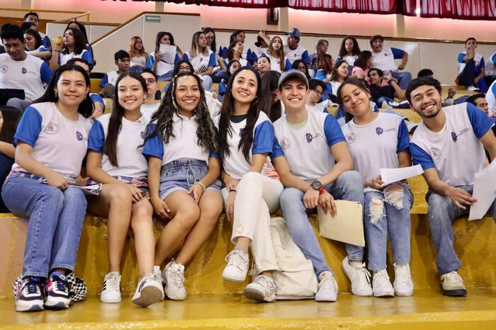 Para que más jóvenes sigan estudiando la prepa y la universidad, les ofrecen Becas Bienestar